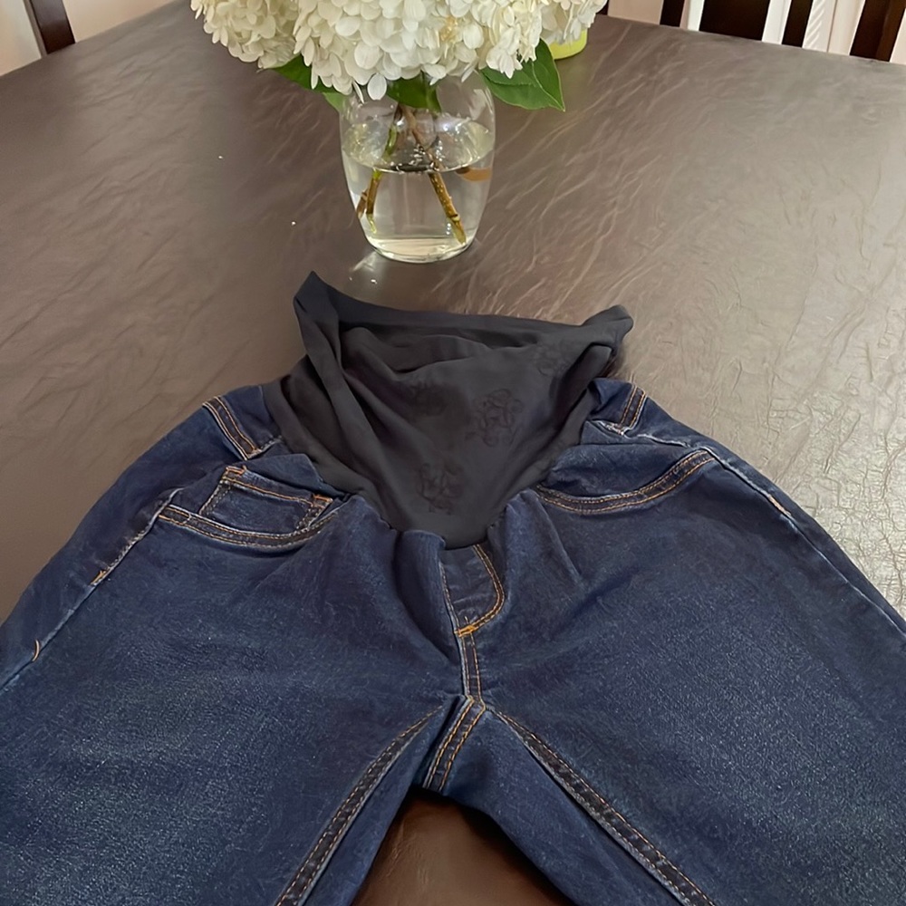 Jessica Simpson maternity jeans size petite S